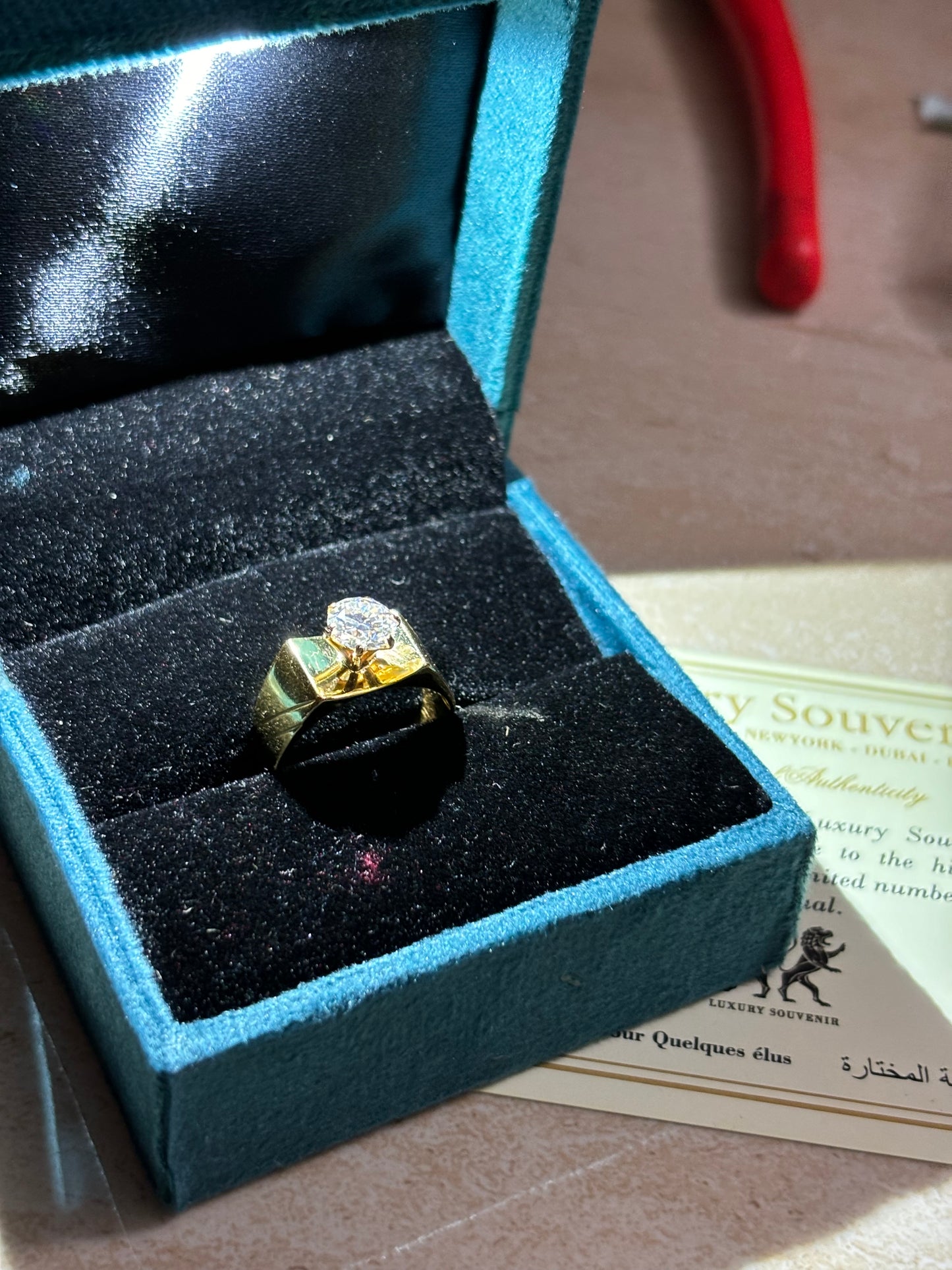 2Ct Men Ring on 18Kt Gold Lab Grown