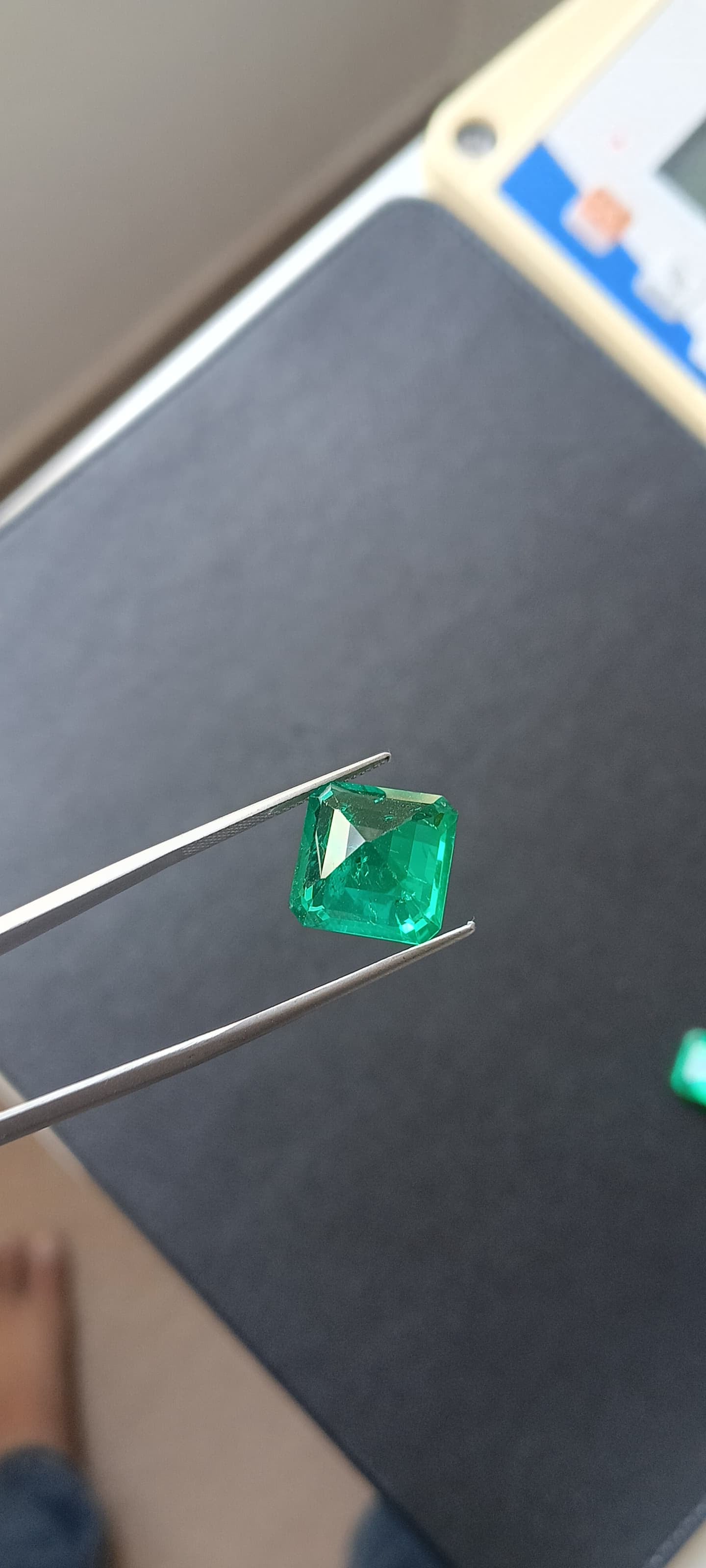 Octagon Square Emerald - Lab Grown Colombian Loose 8 Carat Piece